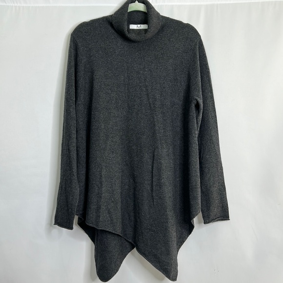 Magaschoni 110% cashmere asymmetrical loose turtle neck sweater